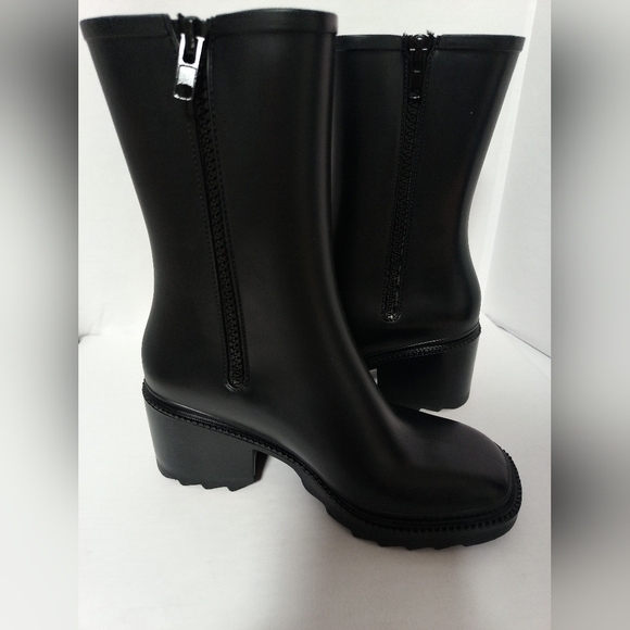 New Black Rain Boots / Size 9 - Picture 1 of 8